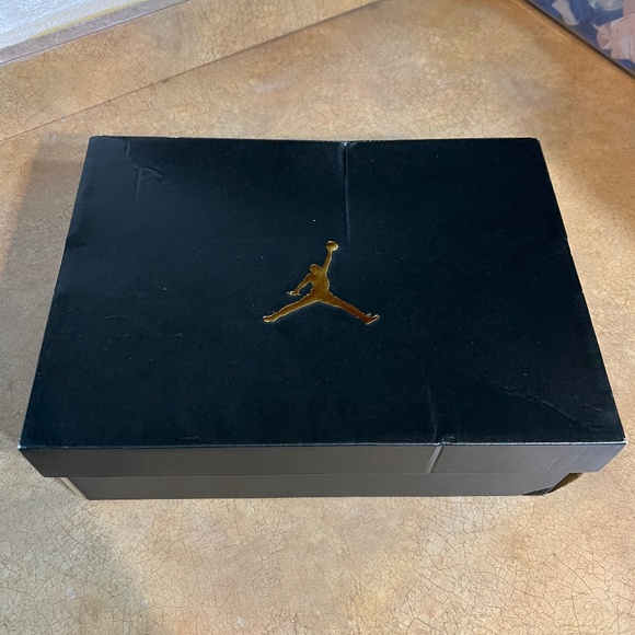 Air Jordan 1 Mid SE Metallic Gold Sneaker main image 8